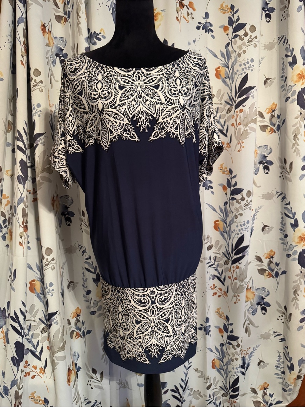 BCBGMaxAzria Navy Blue Tunic Dress with White Lace Print Size Small B2